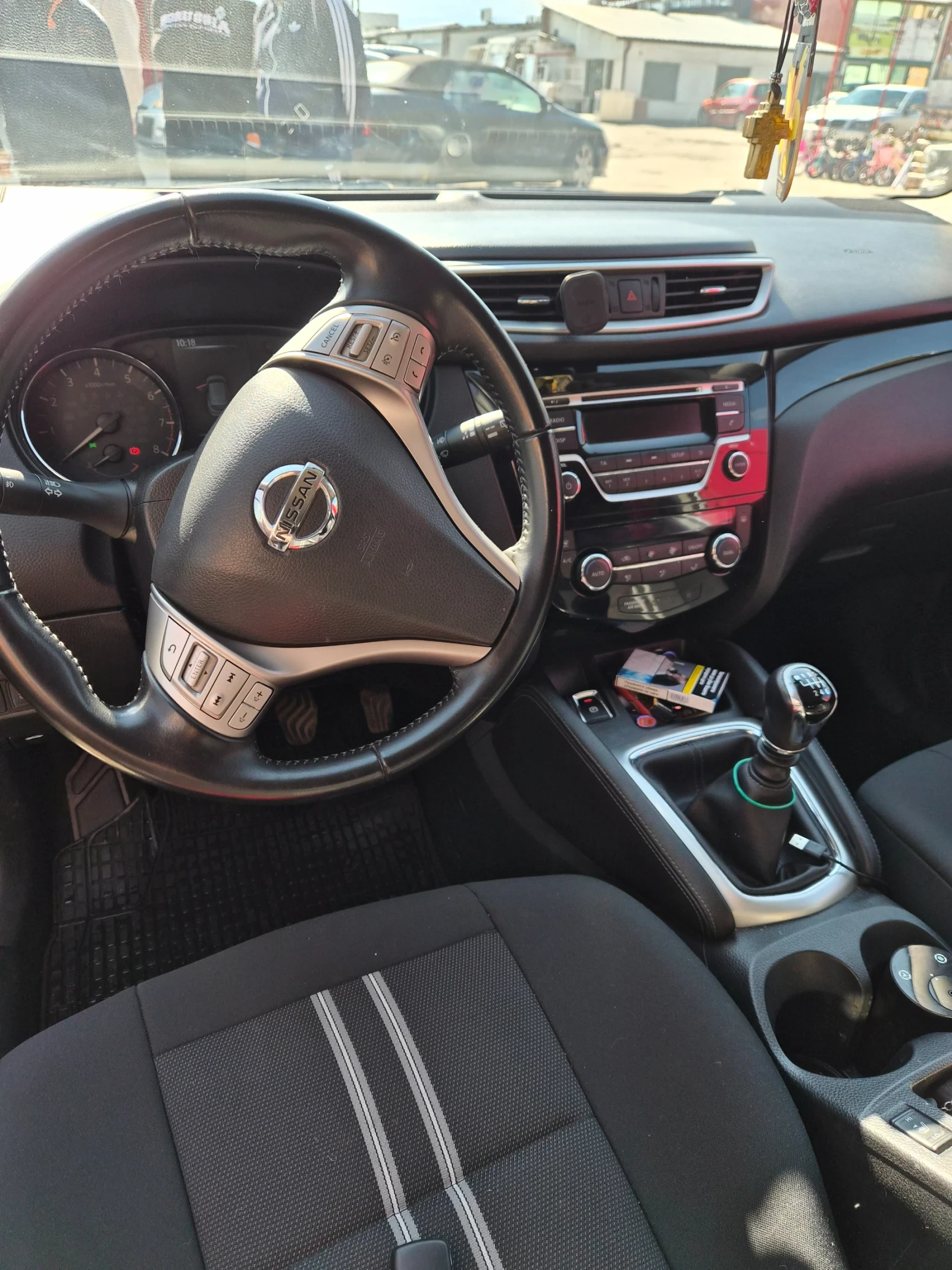 Nissan Qashqai, снимка 5 - Автомобили и джипове - 54122606