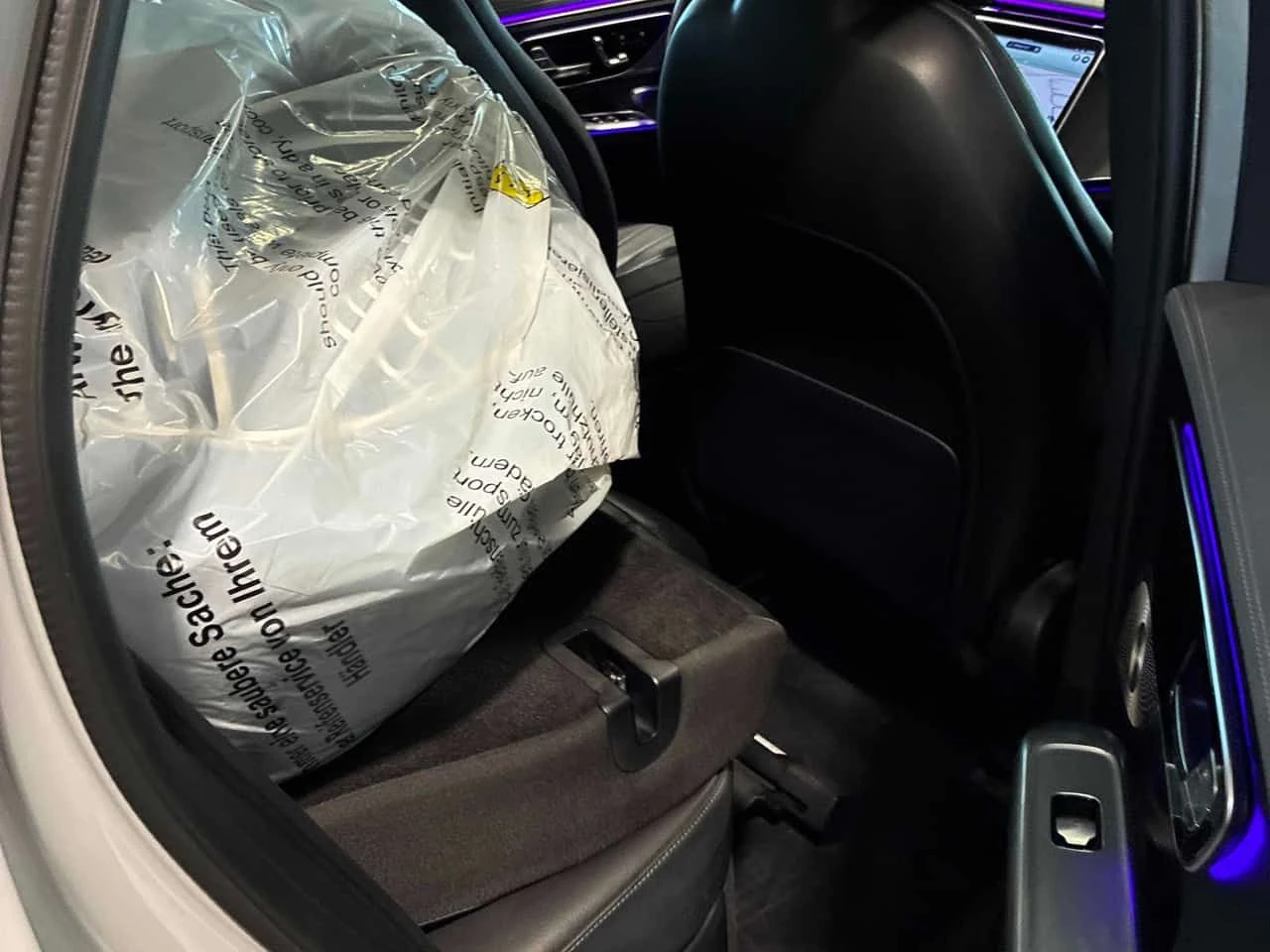 Mercedes-Benz EQE FULLMAX * ГЛАВНО ПРЕДСТАВИТЕЛСТВО НА BMW* , снимка 13 - Автомобили и джипове - 54663089