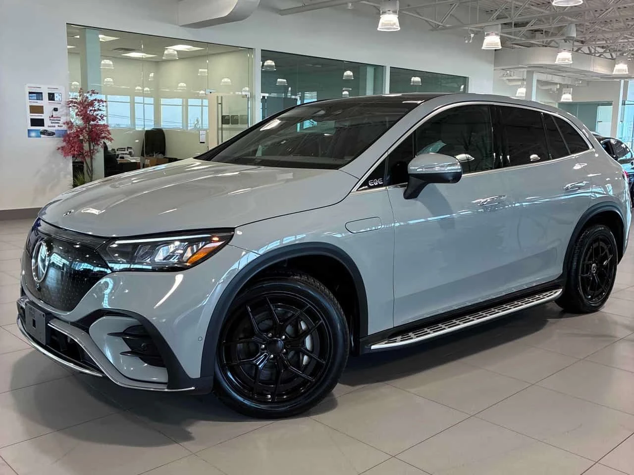 Mercedes-Benz EQE FULLMAX * ГЛАВНО ПРЕДСТАВИТЕЛСТВО НА BMW* , снимка 3 - Автомобили и джипове - 54663089