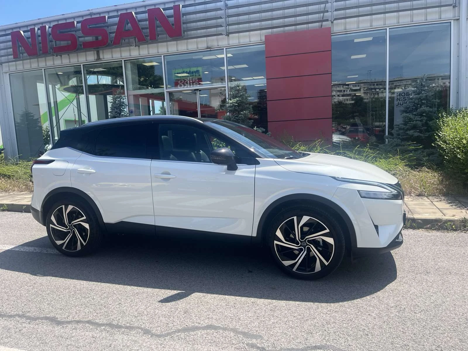 Nissan Qashqai, снимка 6 - Автомобили и джипове - 55085651