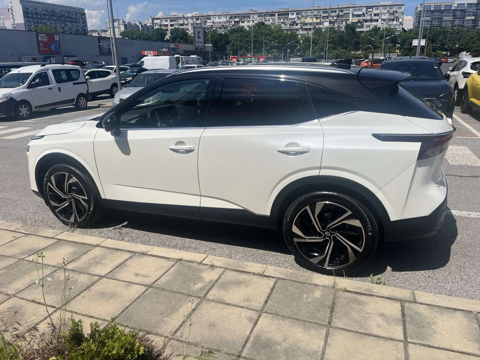 Nissan Qashqai, снимка 3 - Автомобили и джипове - 55085651