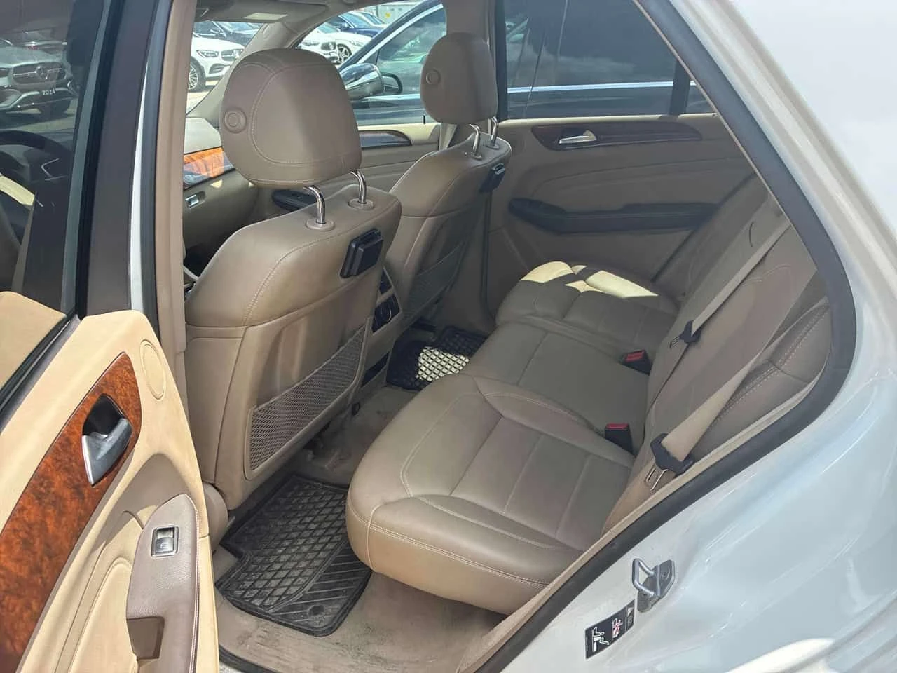 Mercedes-Benz ML 350 * BlueTEC * CARFAX * ОПЦИЯ ЗА ФИНАНСИРАНЕ , снимка 11 - Автомобили и джипове - 55254910