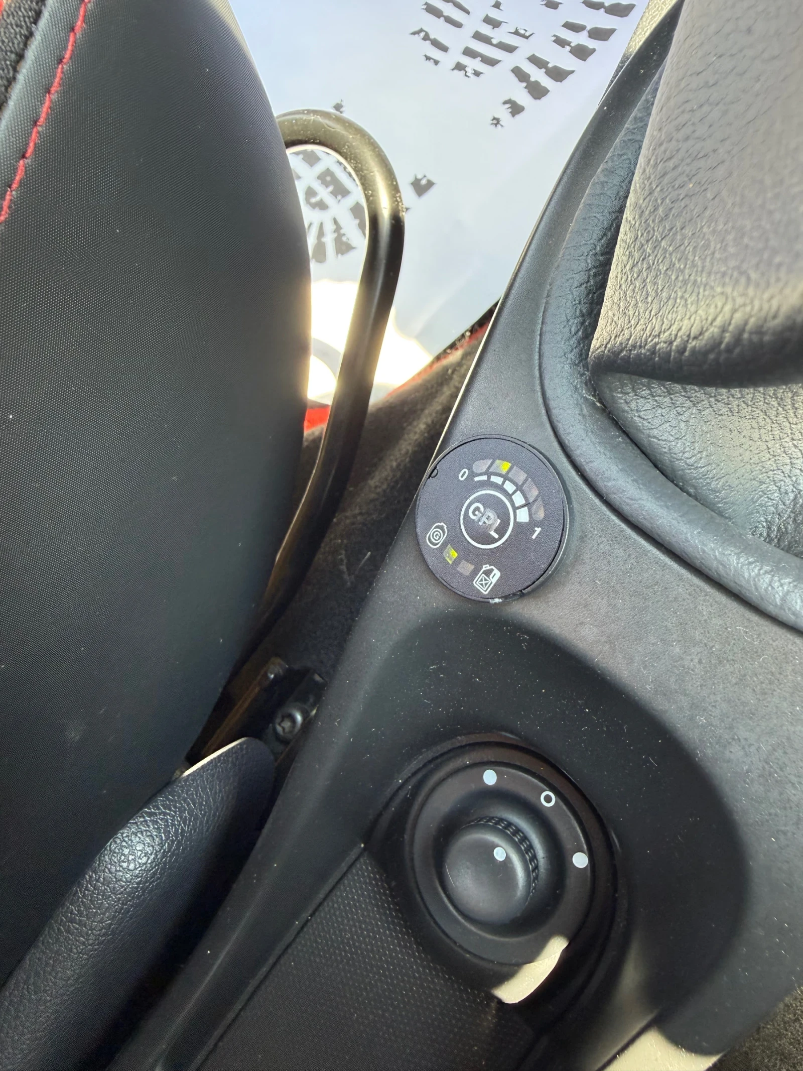 Dacia Duster 1.6 GPL, снимка 14 - Автомобили и джипове - 55317972