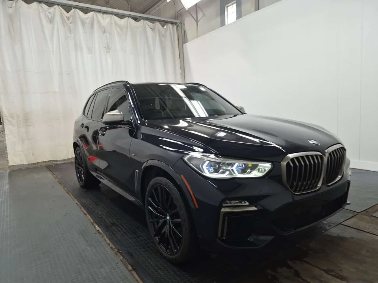 BMW X5 * M50I * CARFAX * ОПЦИЯ ЗА ФИНАНСИРАНЕ, снимка 2 - Автомобили и джипове - 55526266