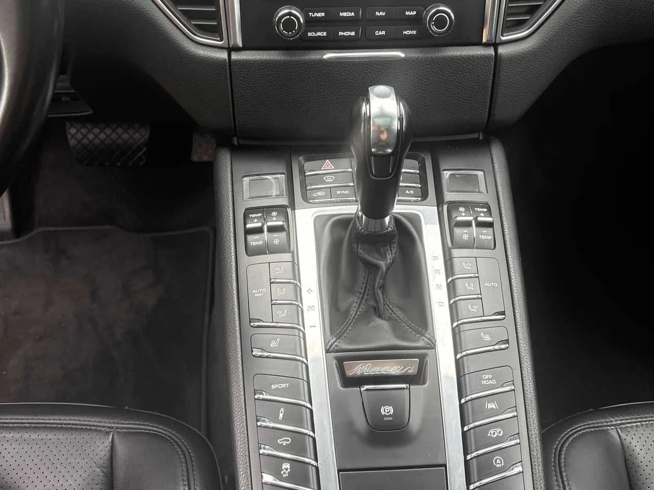 Porsche Macan * GTS * CARFAX * ЦЕНА ДО БГ, снимка 16 - Автомобили и джипове - 55626881