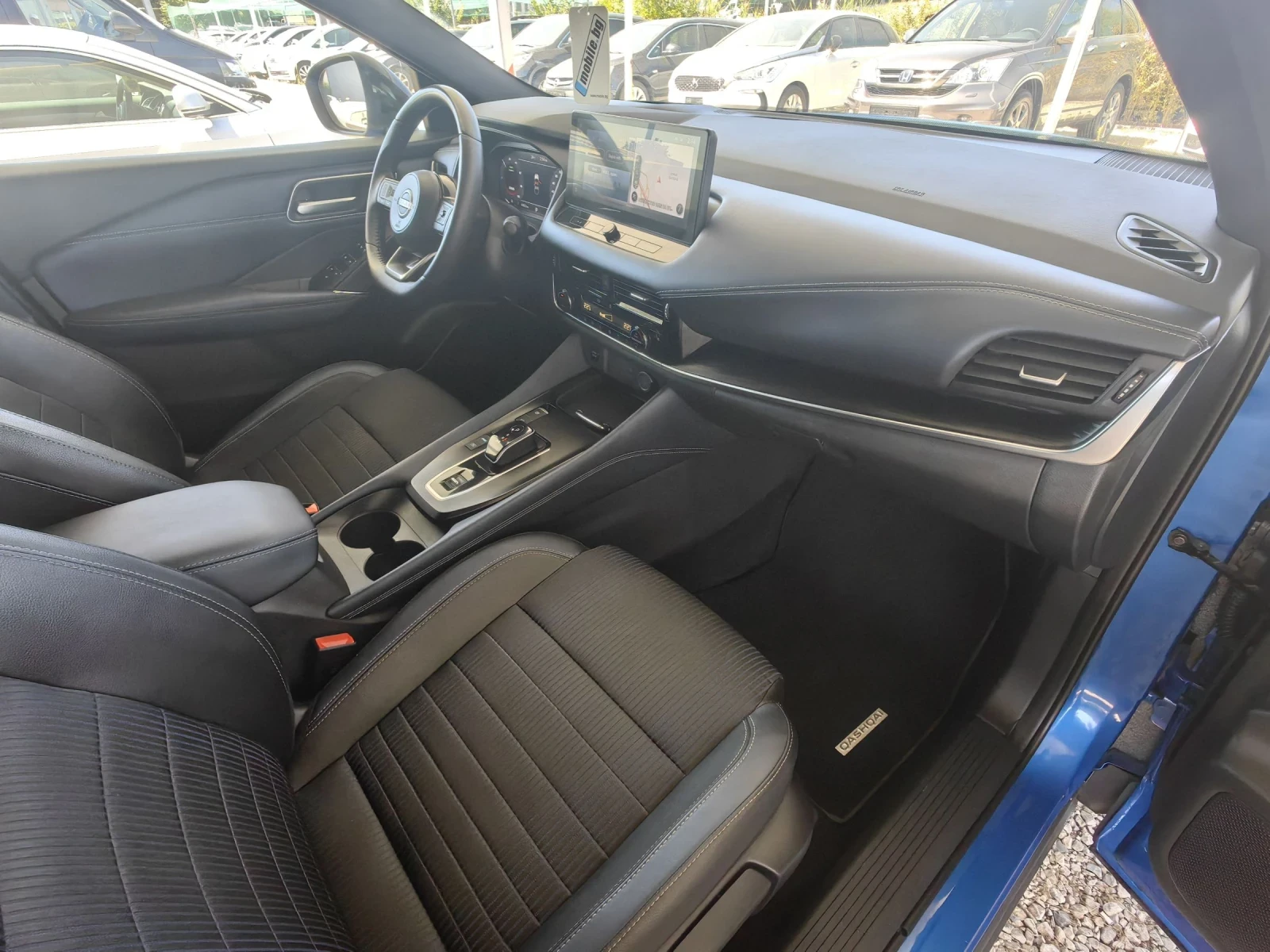 Nissan Qashqai 1.5i/TEKNA/SWISS/360/DIST/HUD, снимка 11 - Автомобили и джипове - 55737082