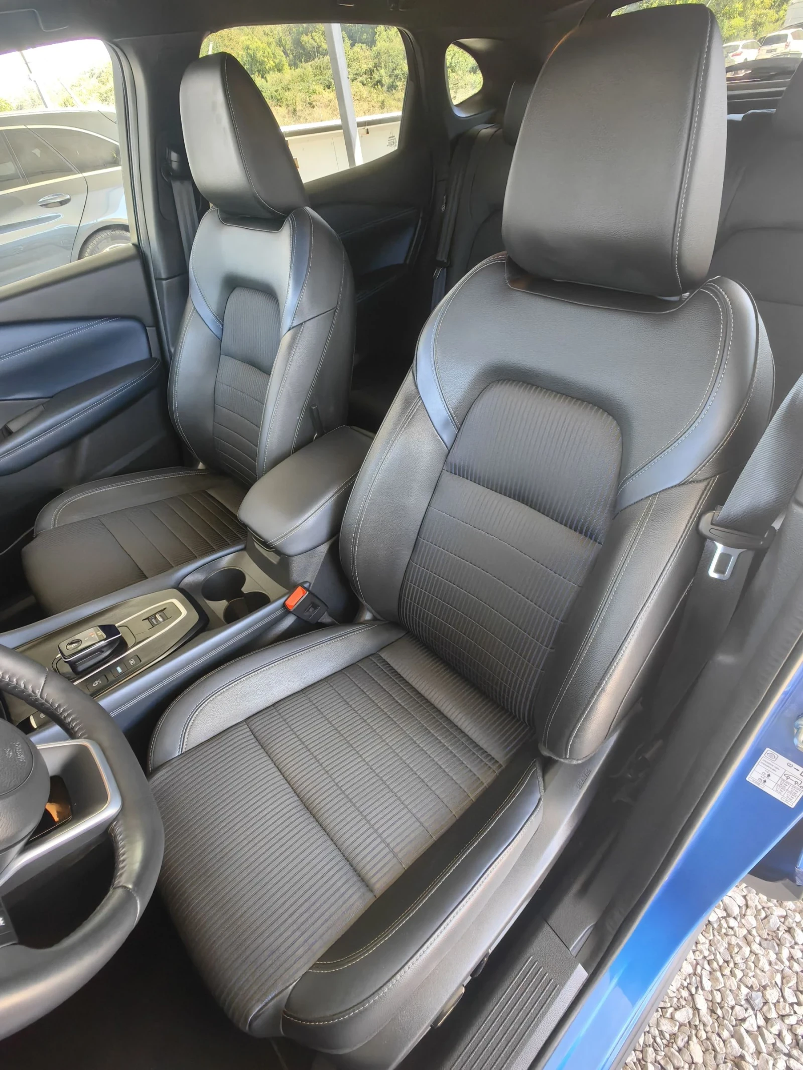 Nissan Qashqai 1.5i/TEKNA/SWISS/360/DIST/HUD, снимка 12 - Автомобили и джипове - 55737082