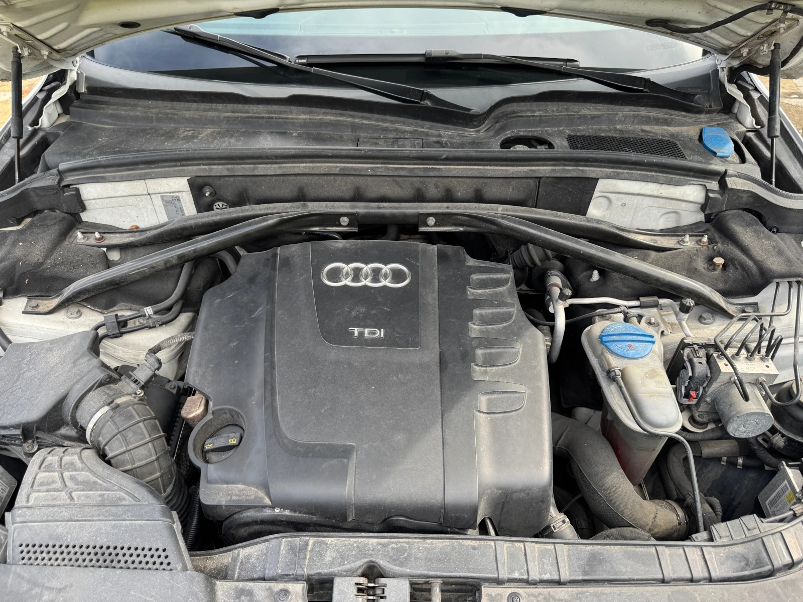 Audi Q5 2.0 TDI 170 к.с. 4Х4, снимка 9 - Автомобили и джипове - 56297917