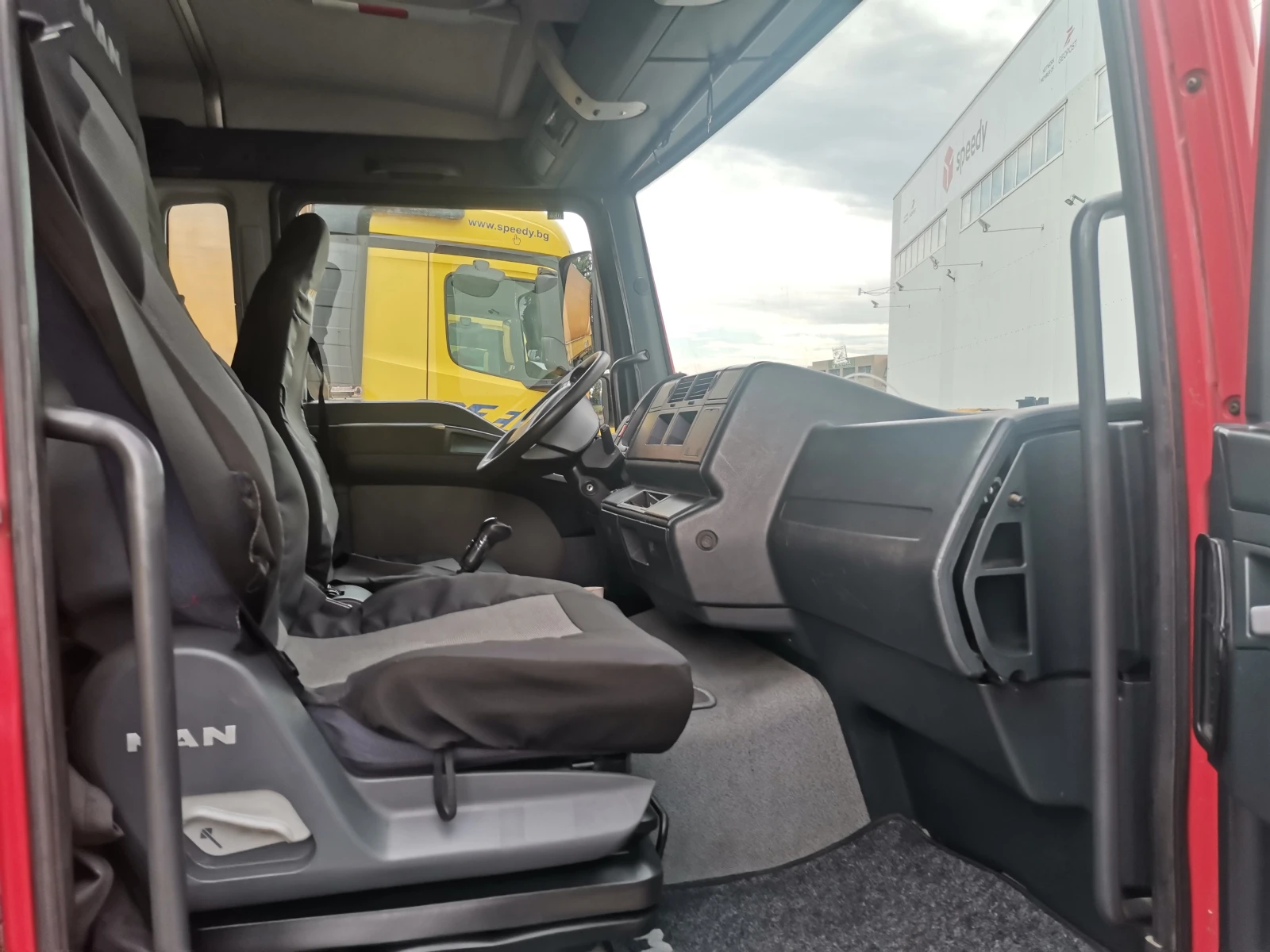 Man 8.180        | Mobile.bg   12