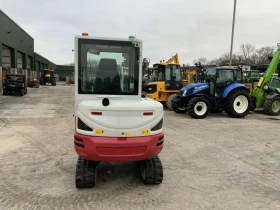 Багер Takeuchi TB230, снимка 4