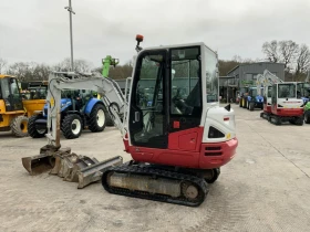 Багер Takeuchi TB230, снимка 5