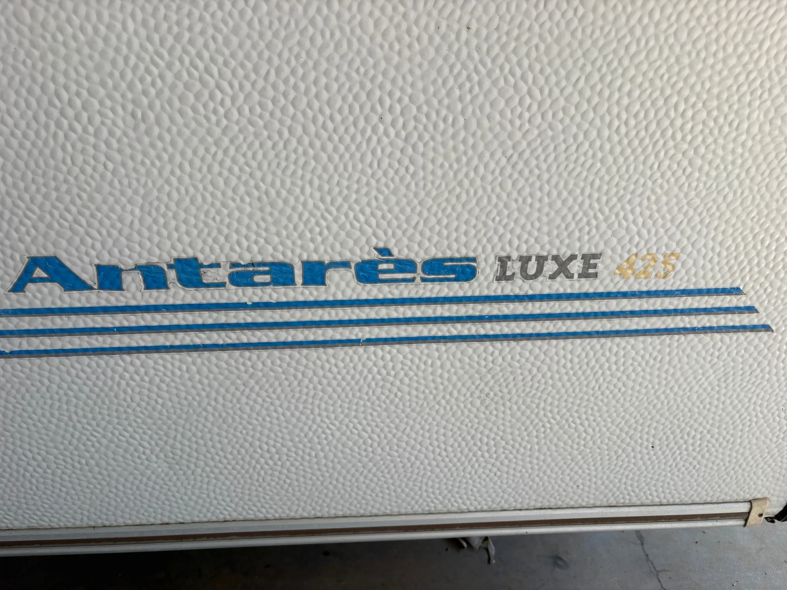 Каравана Caravelair Antares Lux 425, снимка 16 - Каравани и кемпери - 55427858