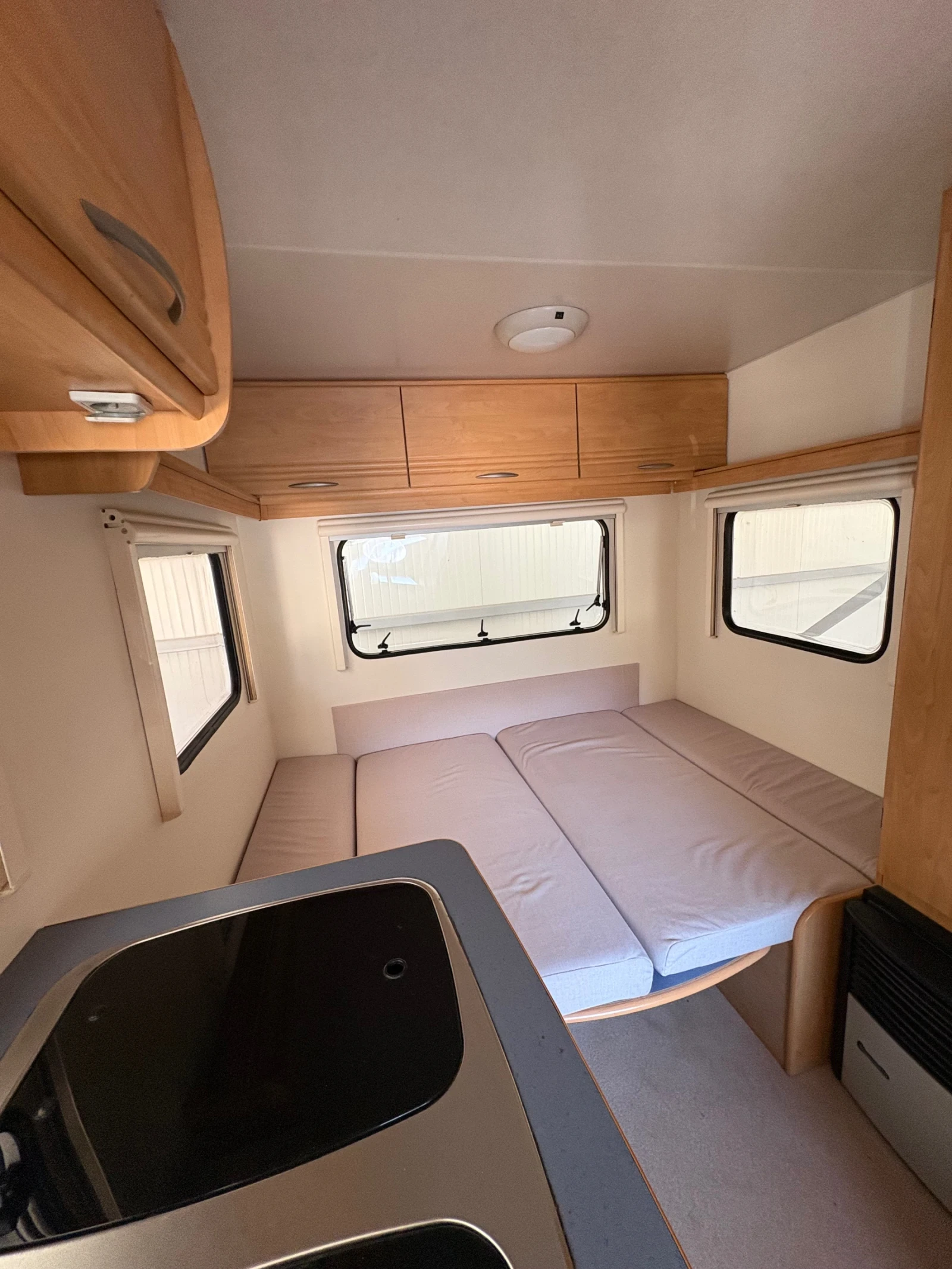 Каравана Caravelair Antares Lux 425, снимка 10 - Каравани и кемпери - 55427858