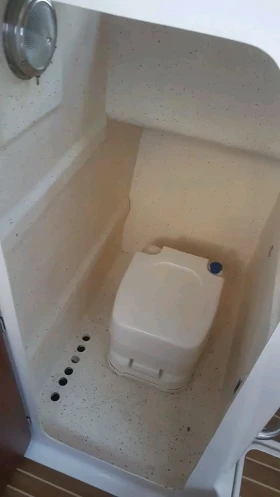 Моторна яхта Arvor 250AS, снимка 2