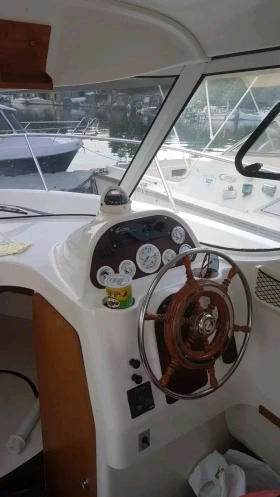 Моторна яхта Arvor 250AS, снимка 3