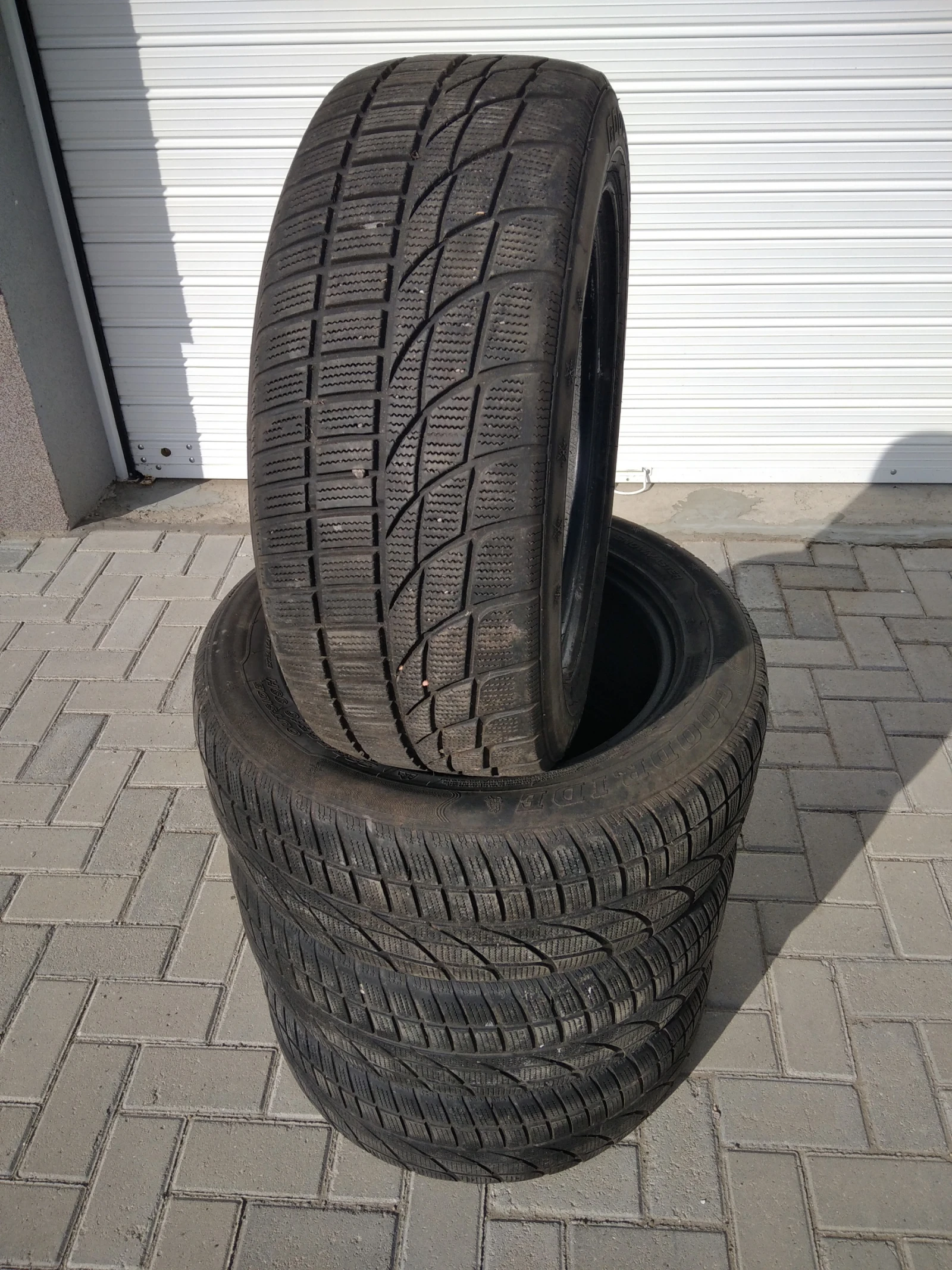 Гуми Зимни 225/55R16