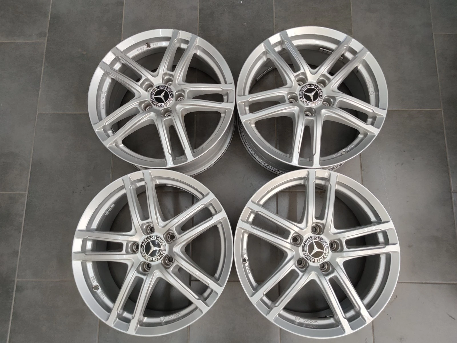 Джанти за Mercedes-Benz, снимка 3 - Гуми и джанти - 56718989