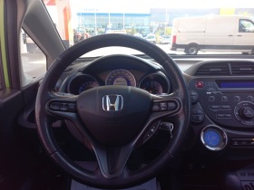 Honda Jazz 1,3 хибрид-Автомат, снимка 14 - Автомобили и джипове - 42003727
