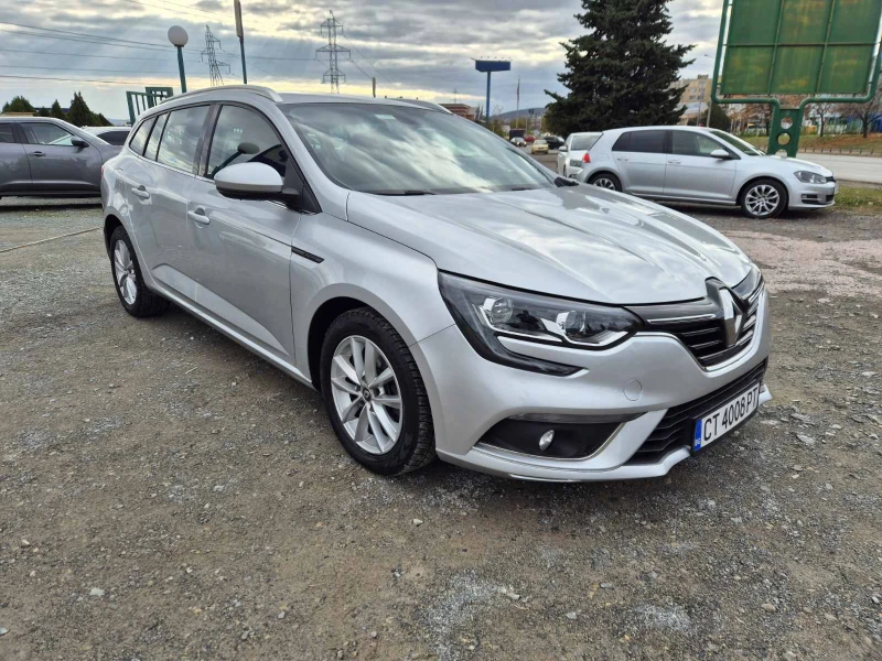 Renault Megane 1.5DCI 110к.с. Автомат, снимка 7 - Автомобили и джипове - 47990663