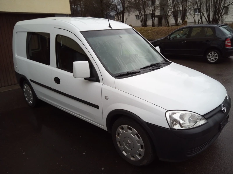 Opel Combo, снимка 2 - Автомобили и джипове - 49130649