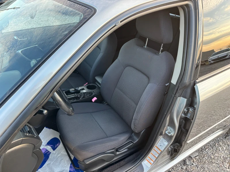 Subaru Legacy 2.0-165кс, снимка 8 - Автомобили и джипове - 52121595