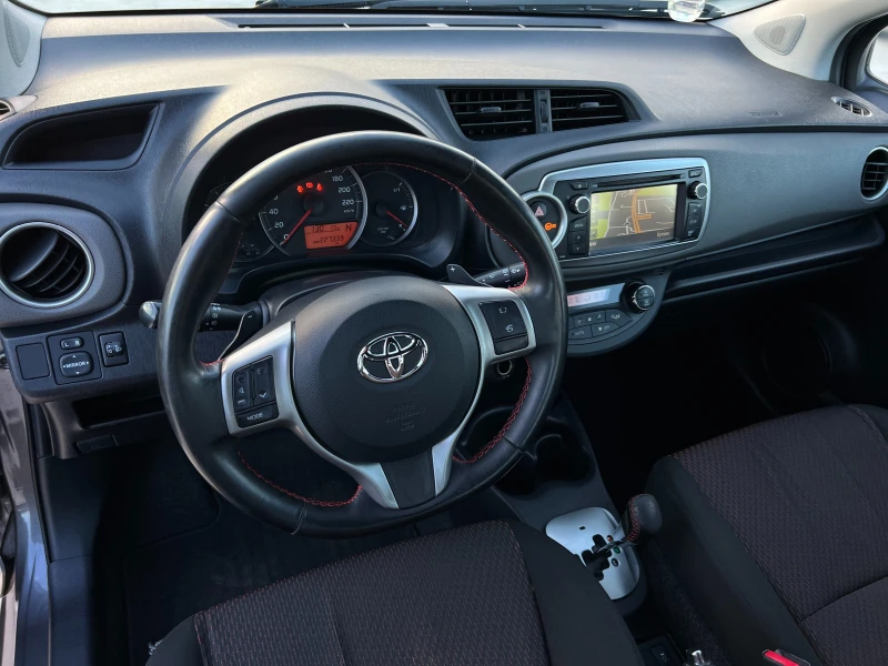 Toyota Yaris 1.4D-90-КОНЯ, снимка 10 - Автомобили и джипове - 52670703