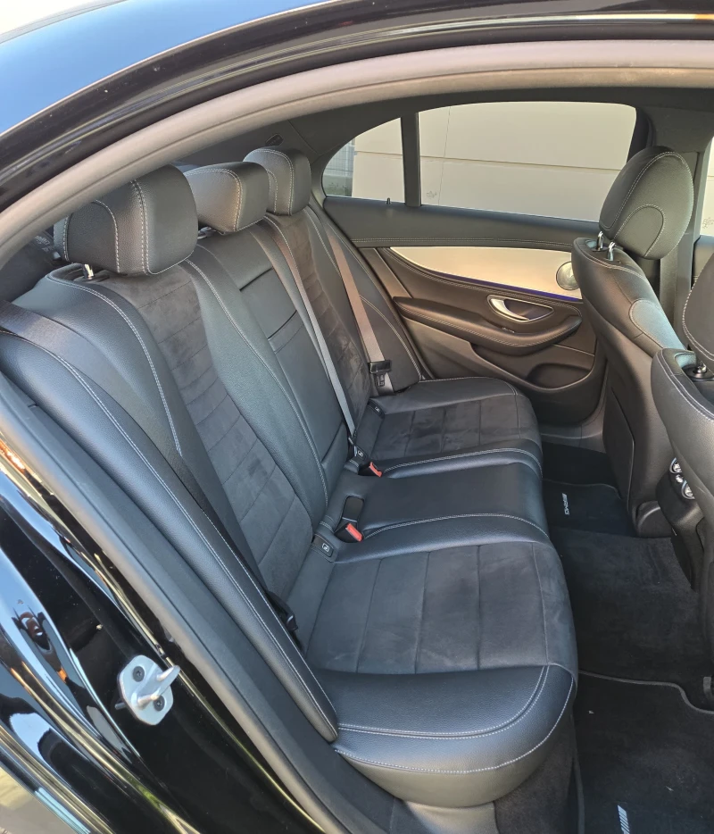 Mercedes-Benz E 220 AMG 63, снимка 11 - Автомобили и джипове - 52859663