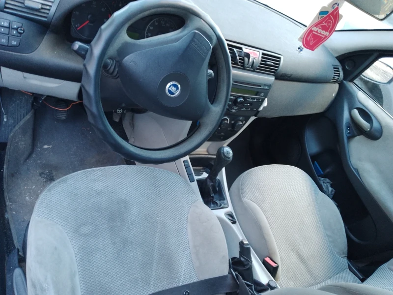 Fiat Stilo 1.9 JTD, снимка 6 - Автомобили и джипове - 53044564