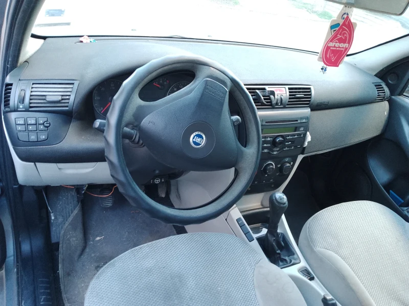 Fiat Stilo 1.9 JTD, снимка 7 - Автомобили и джипове - 53044564