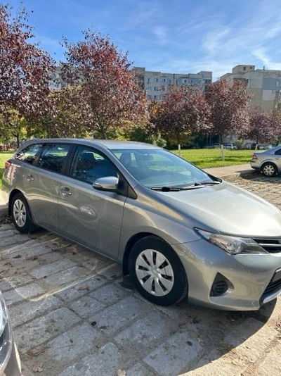 Toyota Auris, снимка 7 - Автомобили и джипове - 54317787