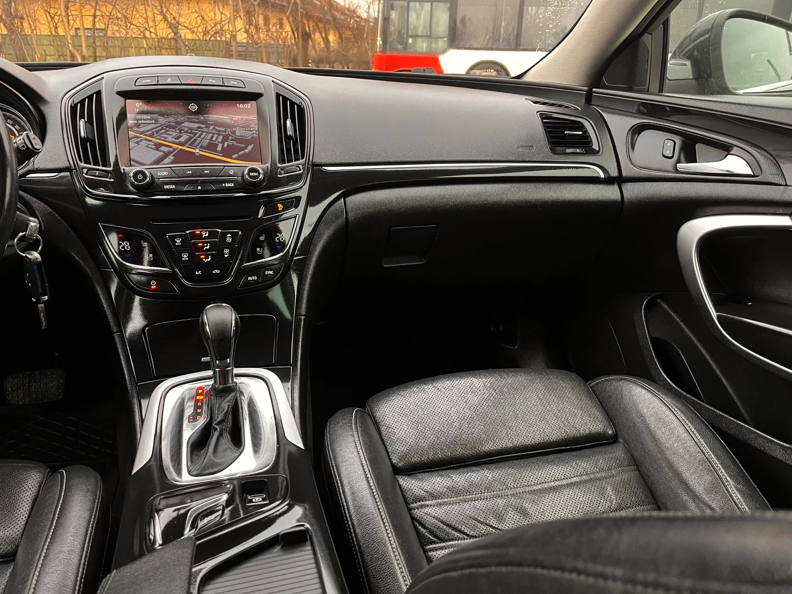 Opel Insignia 2.0 LUKS 4x4 | Mobile.bg � ����������� 14