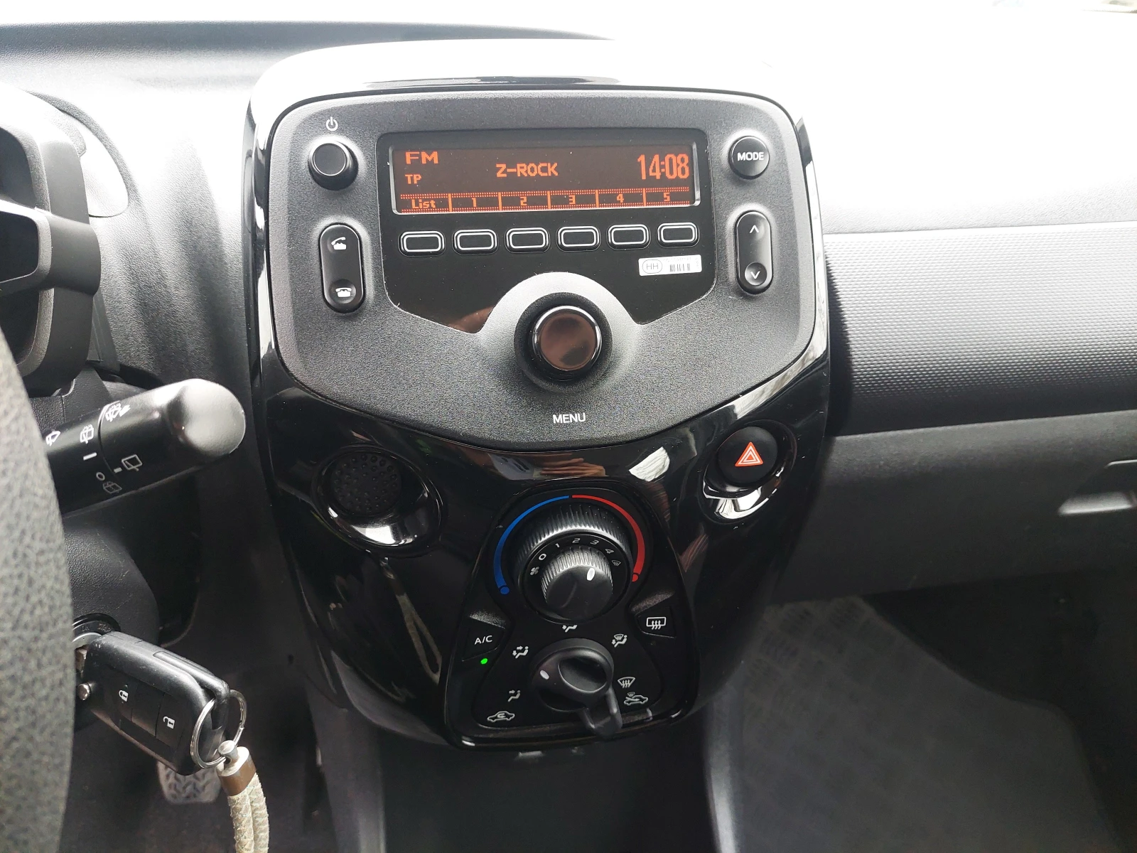 Citroen C1 1, 0i 72ps EURO 6D | Mobile.bg   11