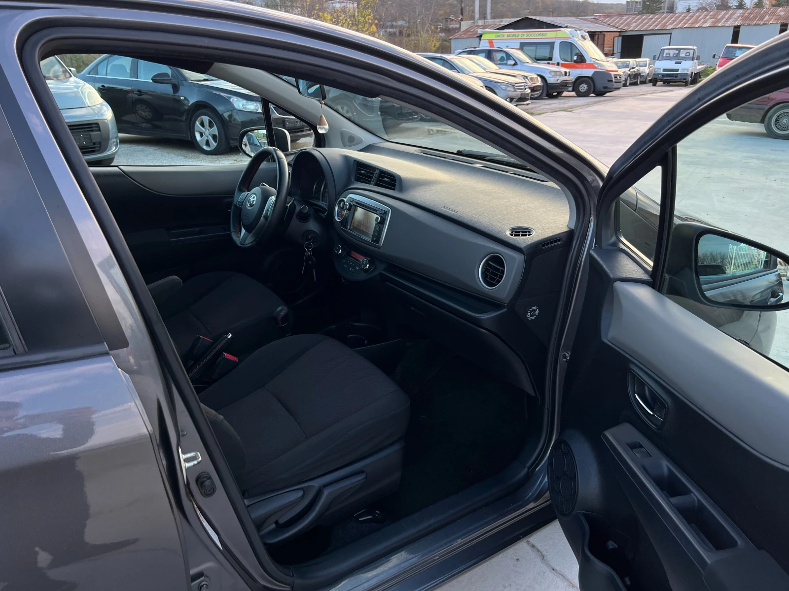 Toyota Yaris 1.4D-90- | Mobile.bg   11