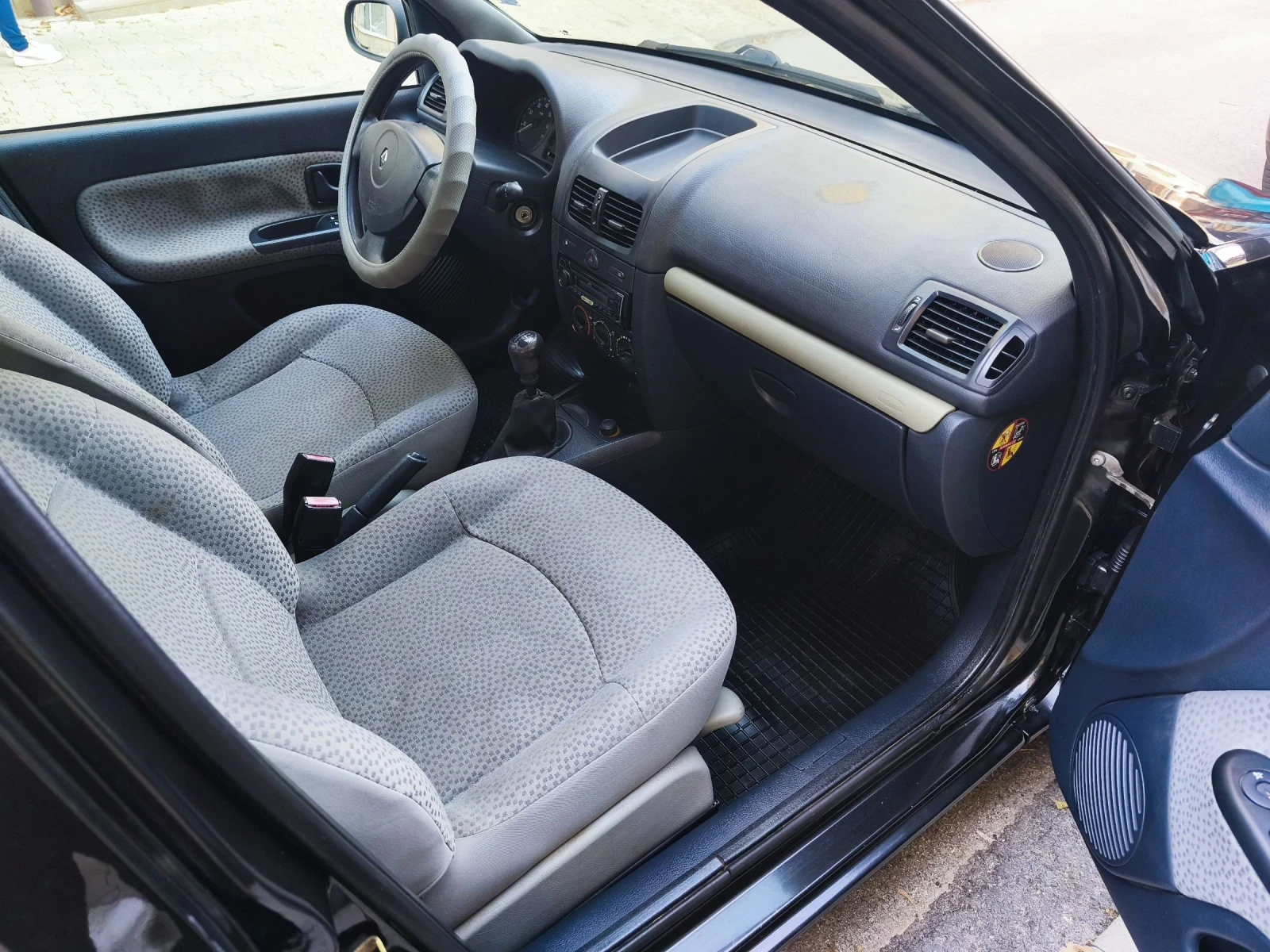 Renault Clio 1.2i - изображение 7