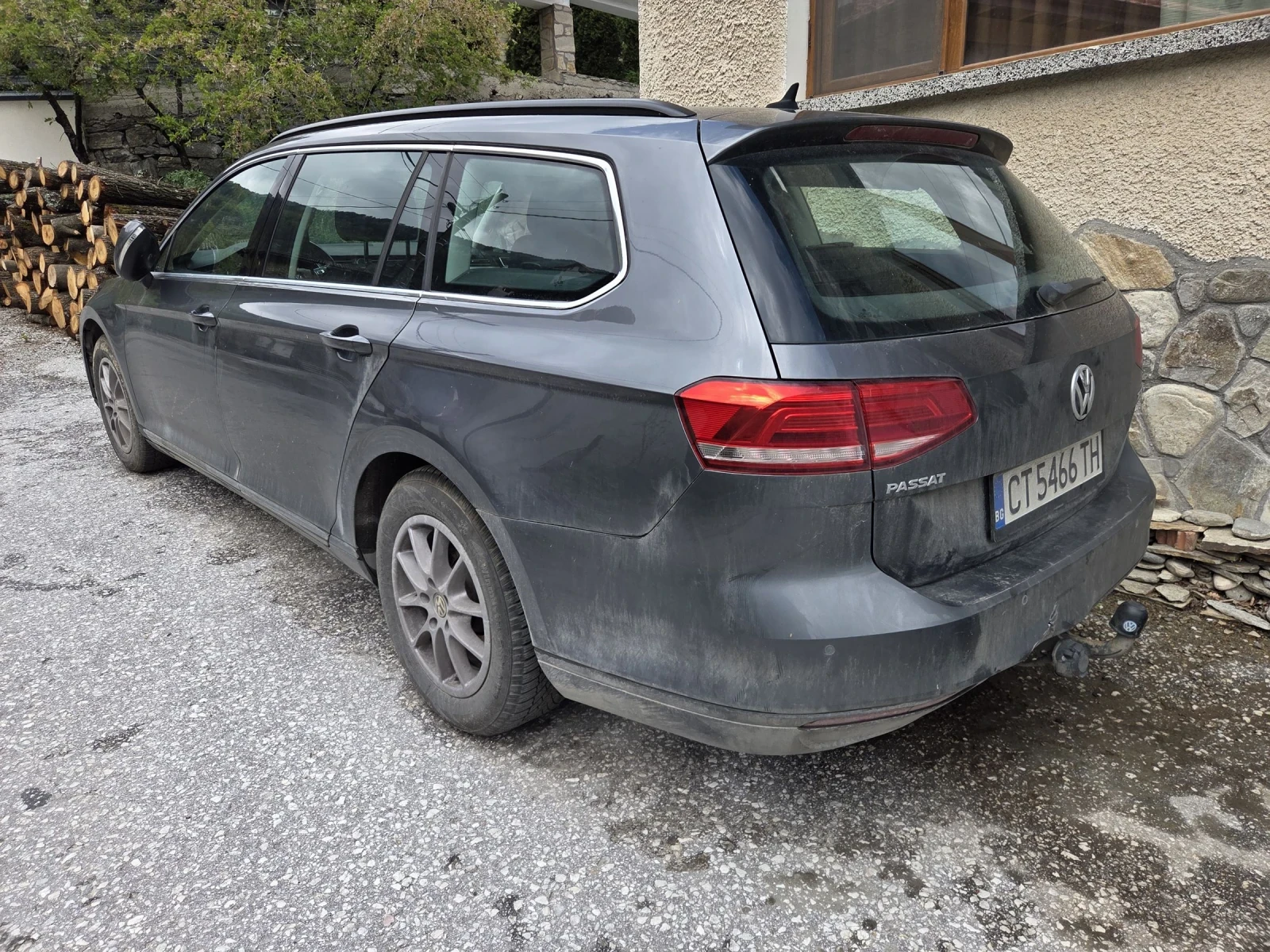 VW Passat 1.6 TDI, снимка 4 - Автомобили и джипове - 53446789
