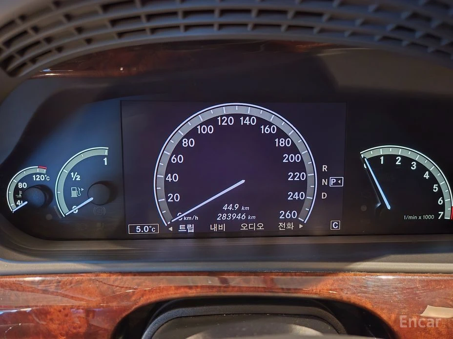 Mercedes-Benz S 500  - изображение 8