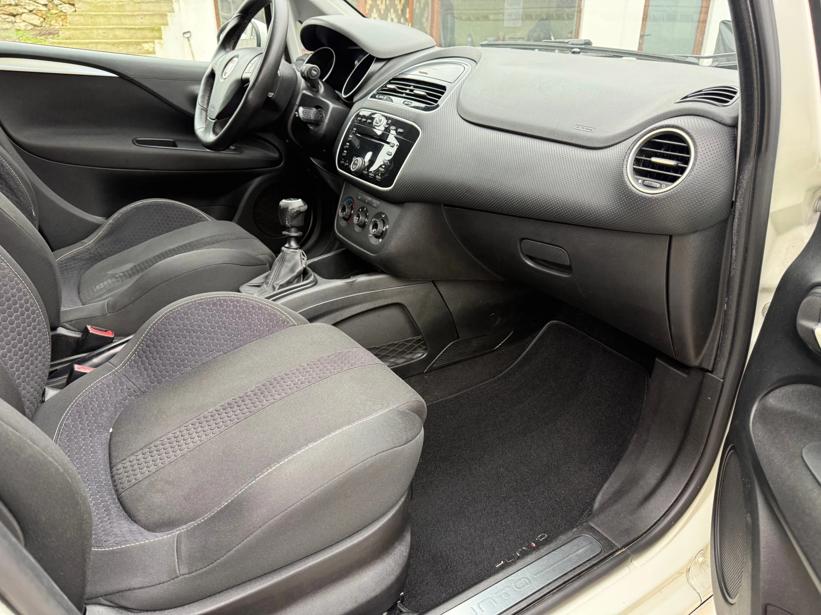 Fiat Punto 1.6M-Jet EVO - изображение 9