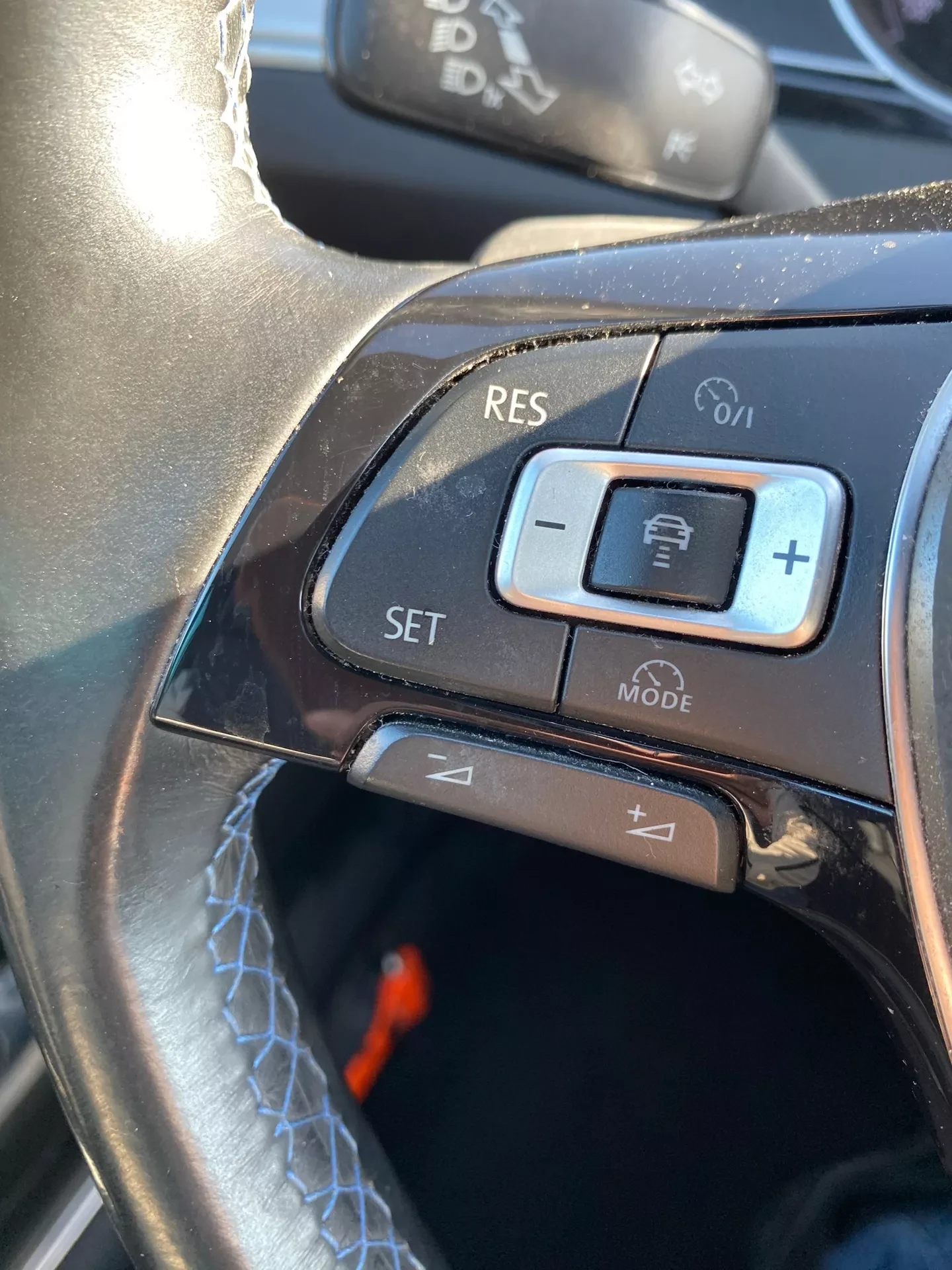 VW Passat /1.4PHEV/218HP/LED/PANO/NAVI/CAM/GTE/HIGHLINE, снимка 11 - Автомобили и джипове - 53907811