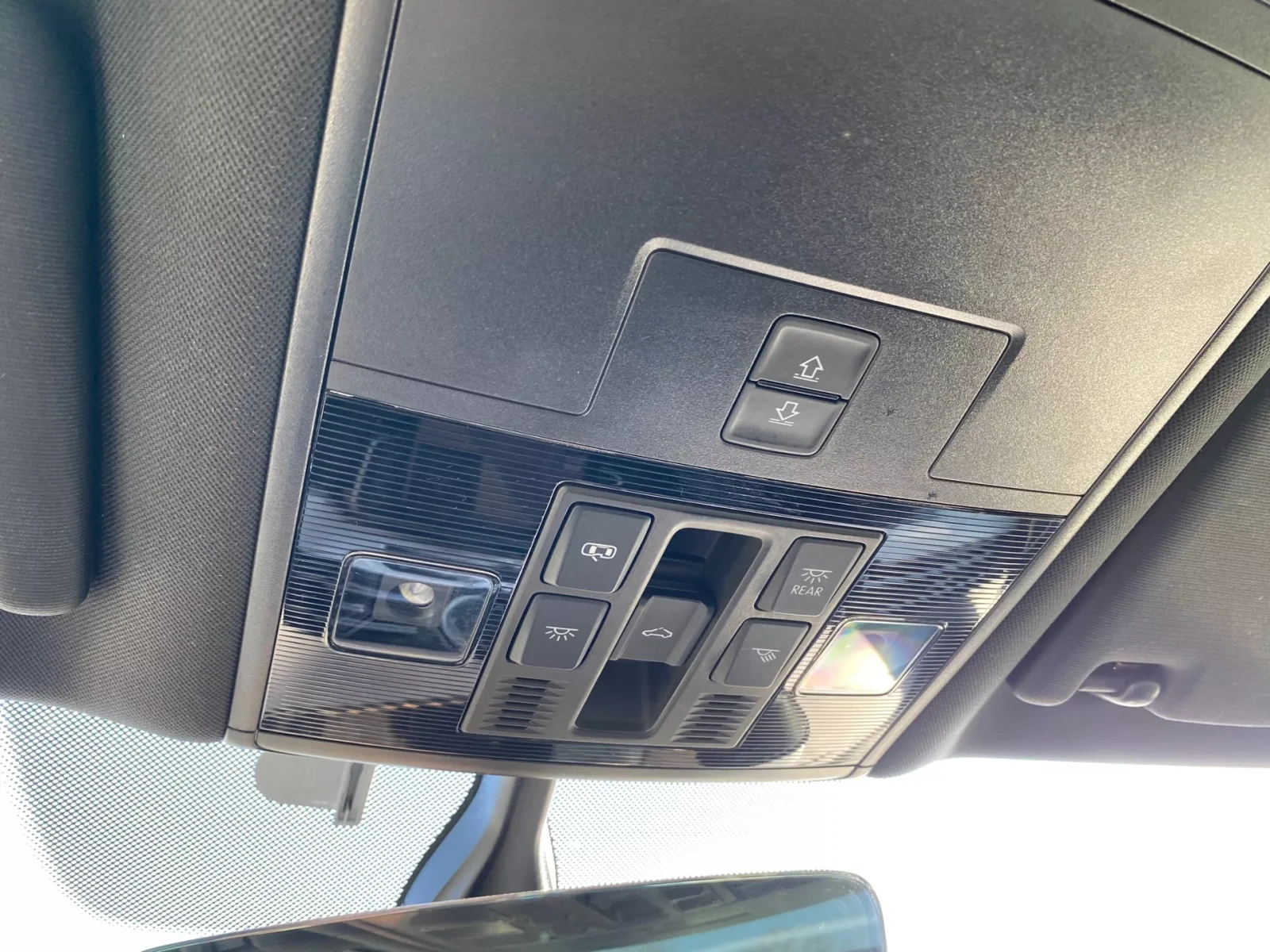 VW Passat /1.4PHEV/218HP/LED/PANO/NAVI/CAM/GTE/HIGHLINE, снимка 14 - Автомобили и джипове - 53907811