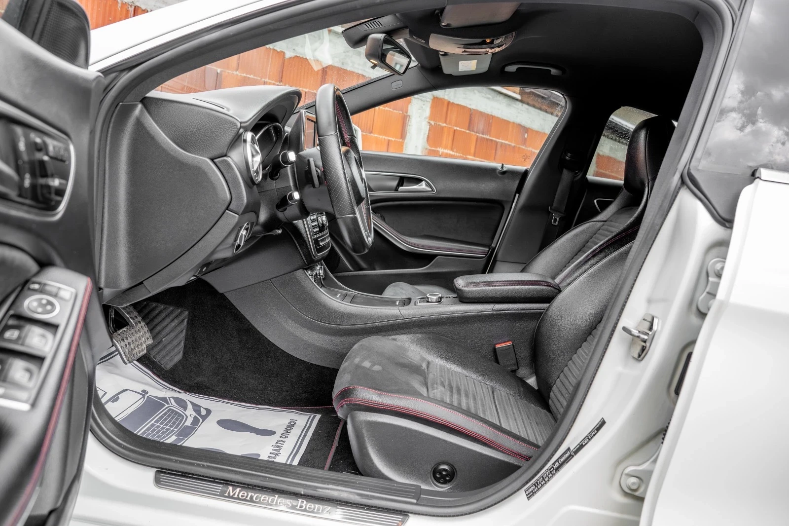 Mercedes-Benz CLA 220 CDI-AMG LINE-FULL LED-AMBIENT-�������-TOP | Mobile.bg � ����������� 12