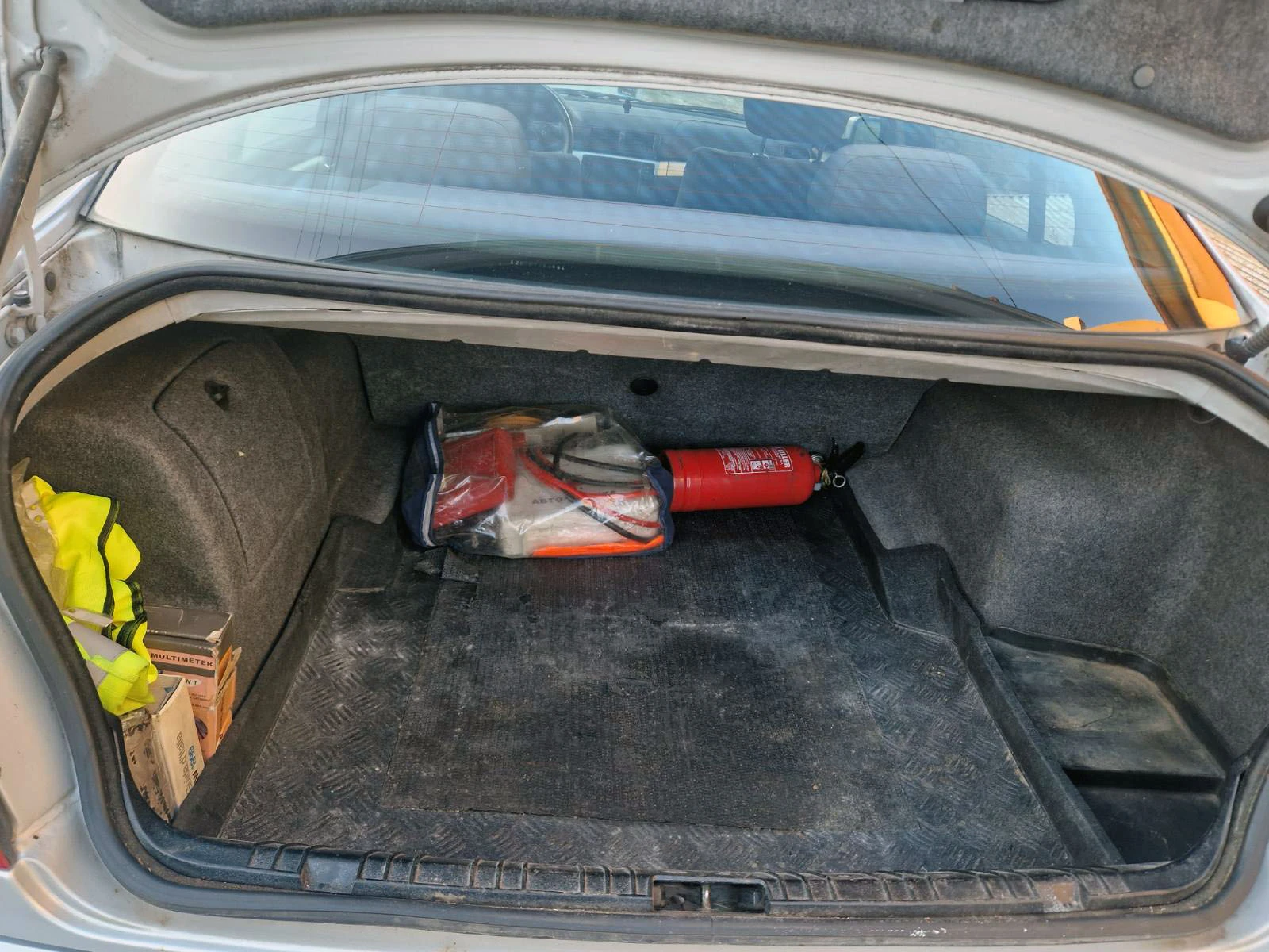 BMW 320 Touchscreen* CAR PLAY* ANDROID* CAMERA, снимка 12 - Автомобили и джипове - 54138158