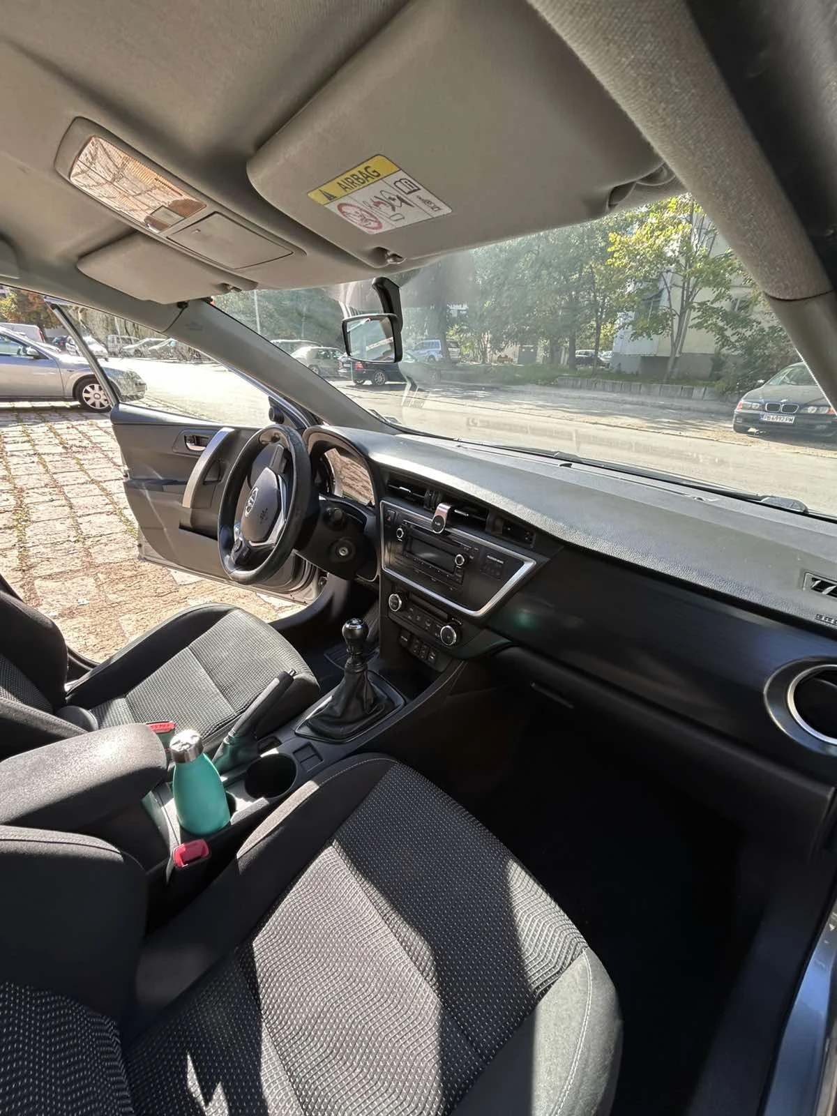 Toyota Auris, снимка 9 - Автомобили и джипове - 54317787