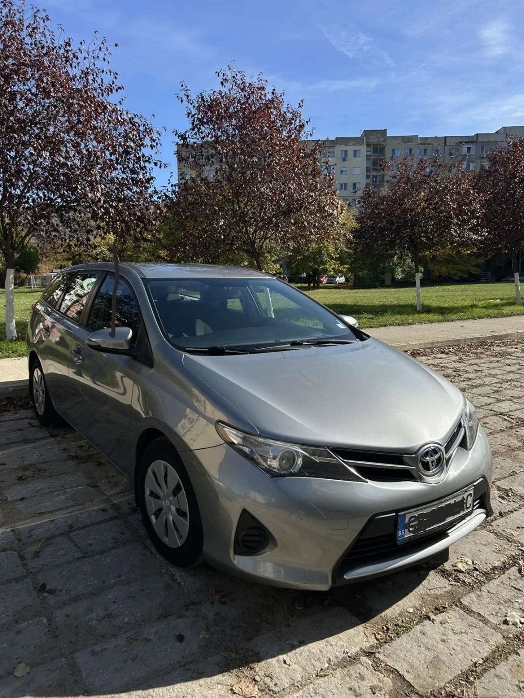 Toyota Auris, снимка 2 - Автомобили и джипове - 54317787