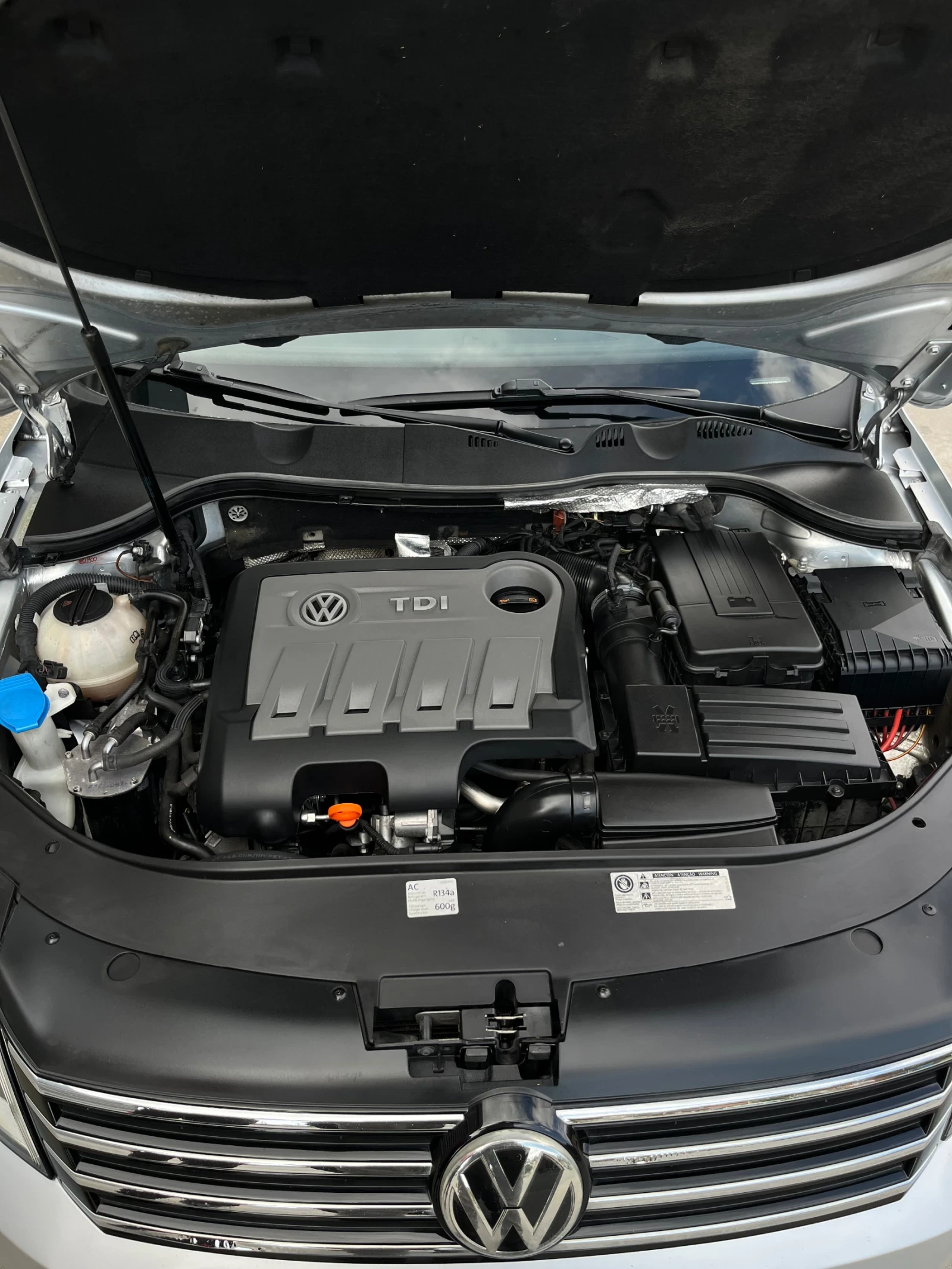 VW Passat Passat 2.0TDI 170cc Full! Navi pano dis, снимка 16 - Автомобили и джипове - 54420680