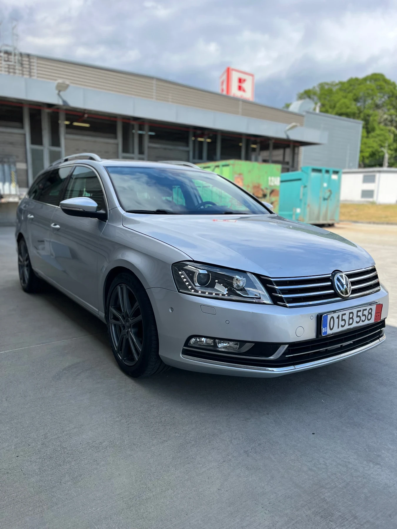 VW Passat Passat 2.0TDI 170cc Full! Navi pano dis, снимка 2 - Автомобили и джипове - 54420680