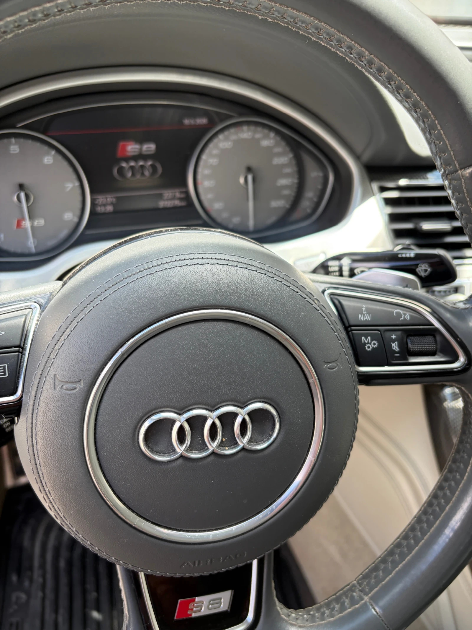 Audi S8, снимка 12 - Автомобили и джипове - 54866253