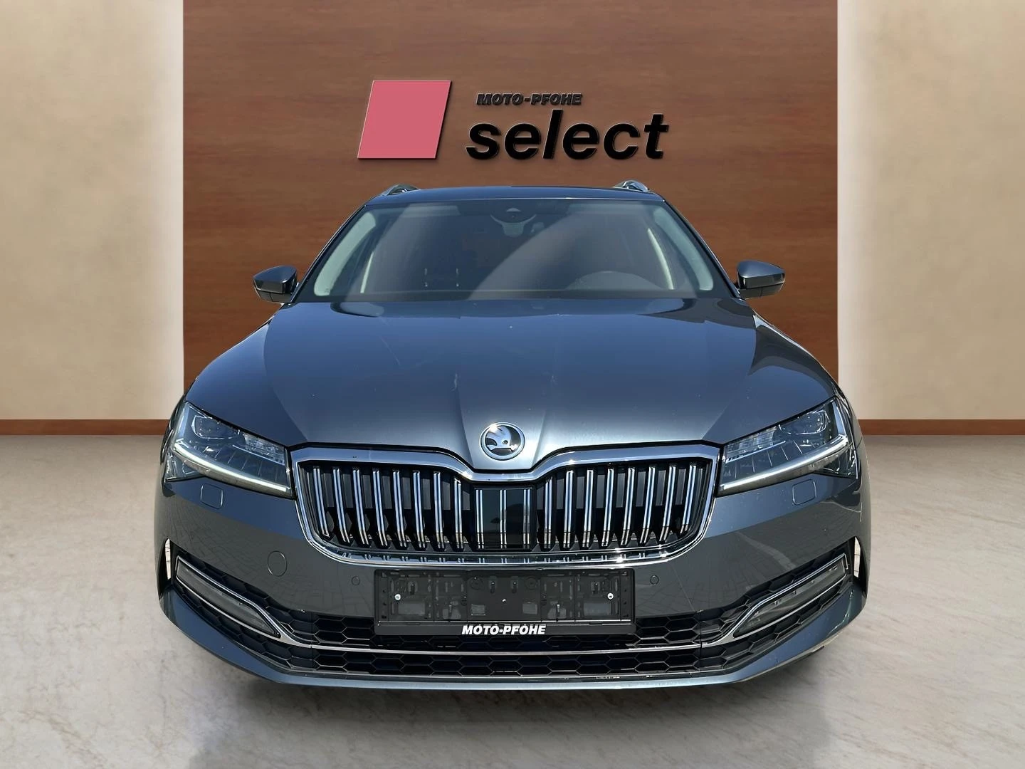 Skoda Superb 1.5 TSI, снимка 3 - Автомобили и джипове - 54540033