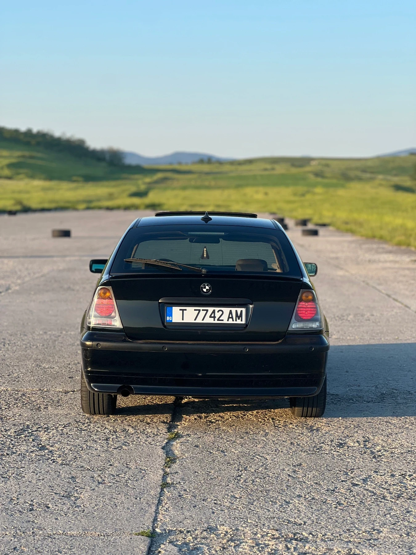 BMW 318 Компакт, снимка 5 - Автомобили и джипове - 54683449