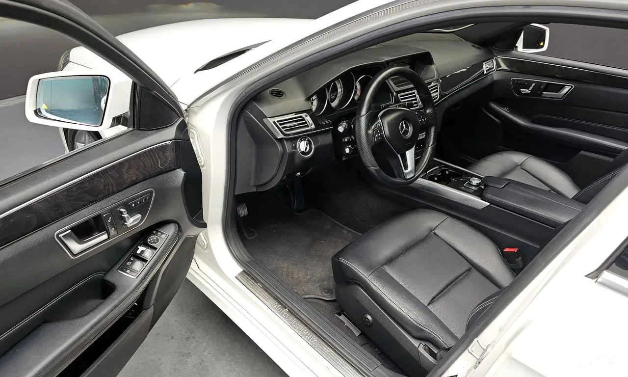 Mercedes-Benz E 200 AVANTGARDE, снимка 9 - Автомобили и джипове - 54735750