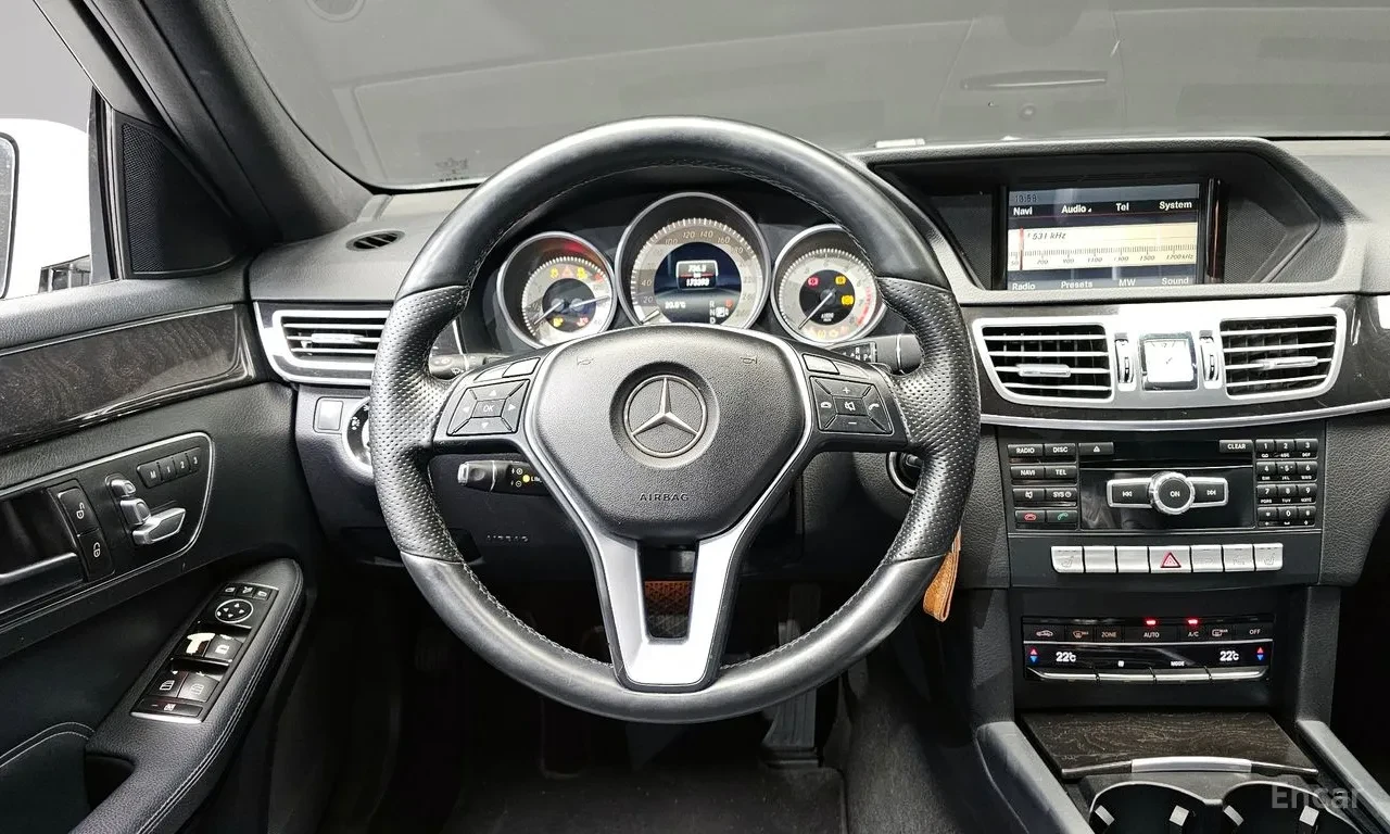 Mercedes-Benz E 200 AVANTGARDE, снимка 10 - Автомобили и джипове - 54735750
